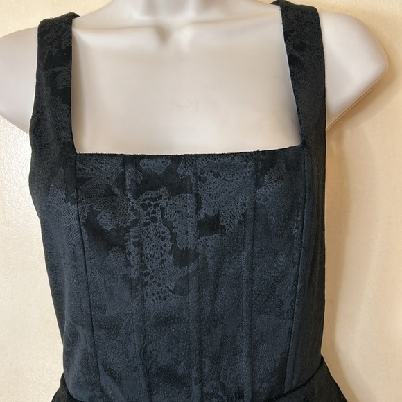 Alice + Olivia black brocade with peplum cocktail dress size 8 - Picture 5 of 16